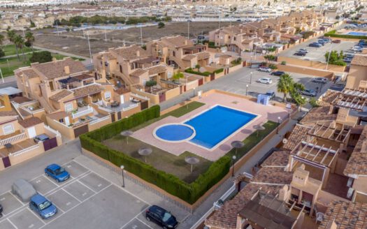 Bungalow im Obergeschoss in TORREVIEJA