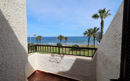 Duplex in erster Reihe zum Meer in TORREVIEJA