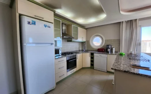 2+1 Wohnung mit Meerblick in CIKCILLI Alanya Türkei