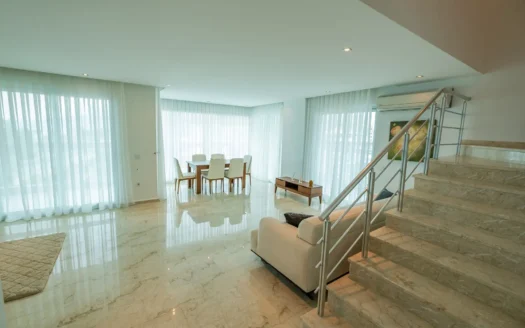 Penthouse in erster Reihe zum Meer in KESTEL, Alanya, Türkei