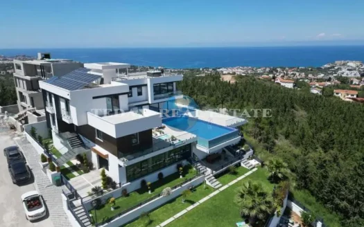 LUXUS Villa mit 6 Schlafzimmer + Pool + Meerblick in Kyrenia, Edremit, NORDZYPERN